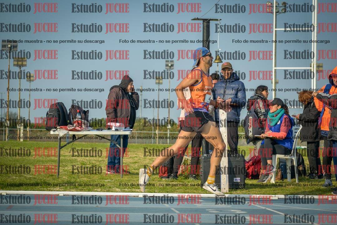 Fotos de los 3000 m llanos de varones