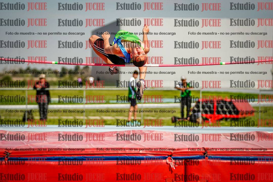 Fotos del salto en alto de varones