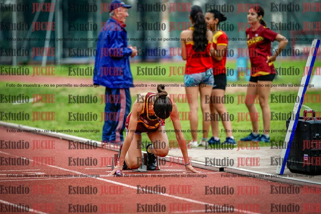 Fotos de las postas 8x200 m mixtas