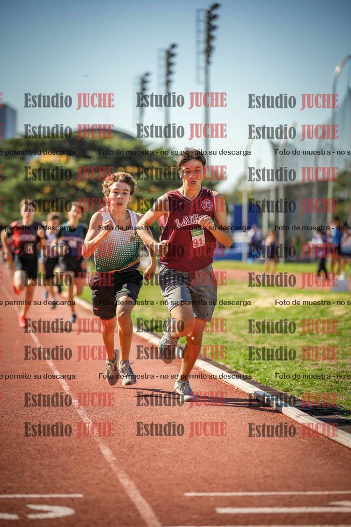 Fotos de los 600 m llanos de varones