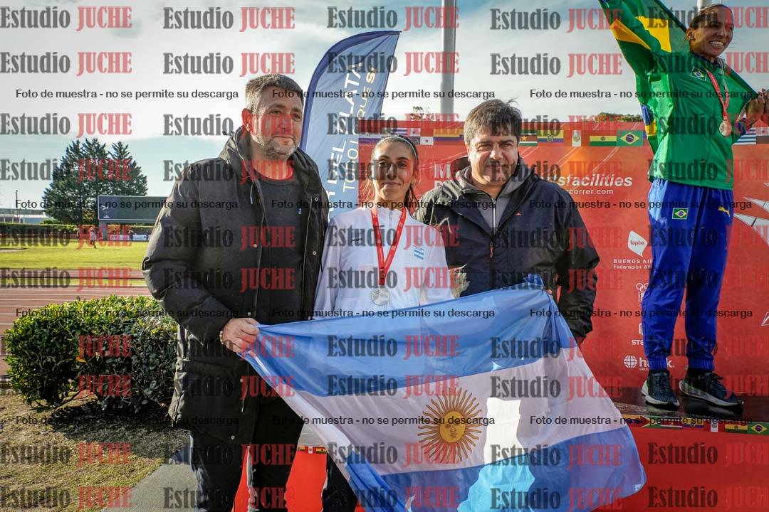 Fotos de algunos extras y podios del día 2