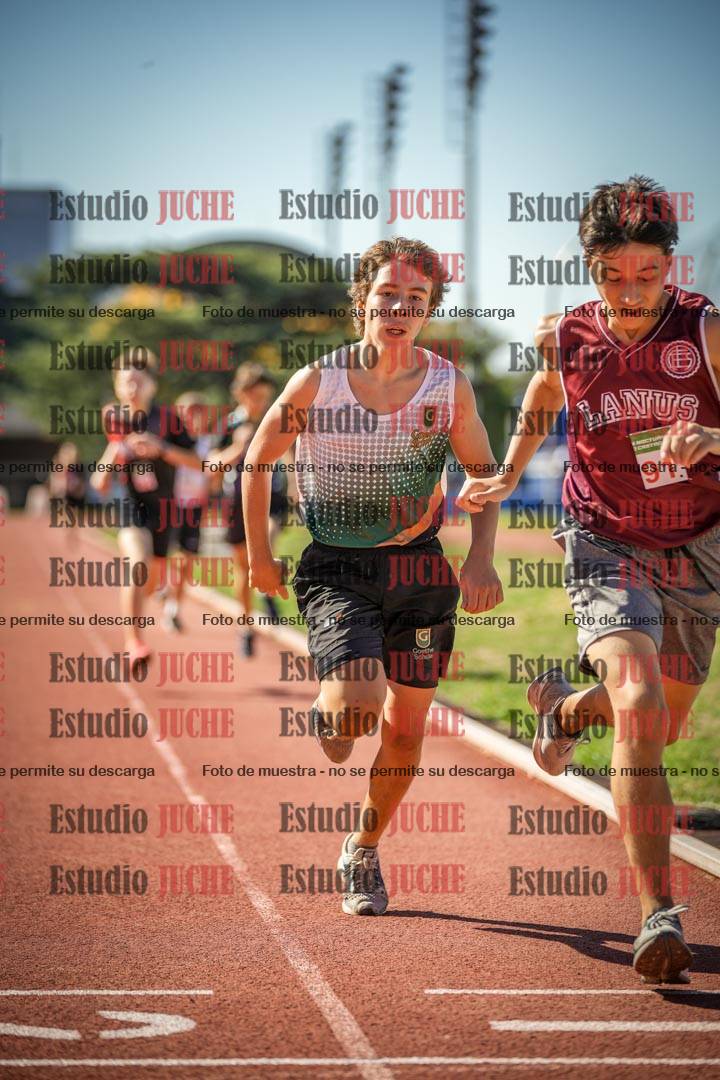 Fotos de los 600 m llanos de varones