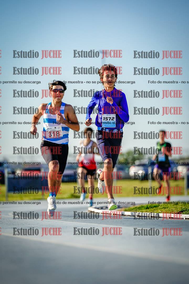 Fotos de los 2000 m llanos de varones