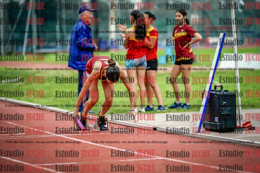 Fotos de las postas 8x200 m mixtas