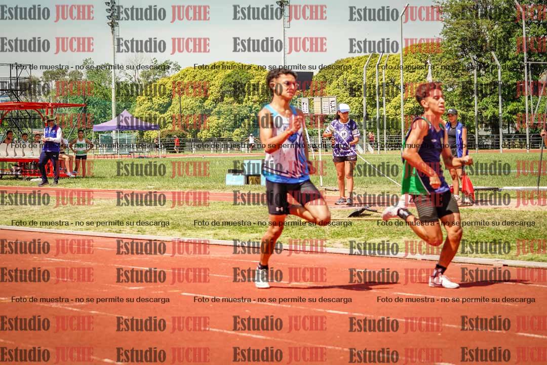 Fotos de los 400 m llanos de varones