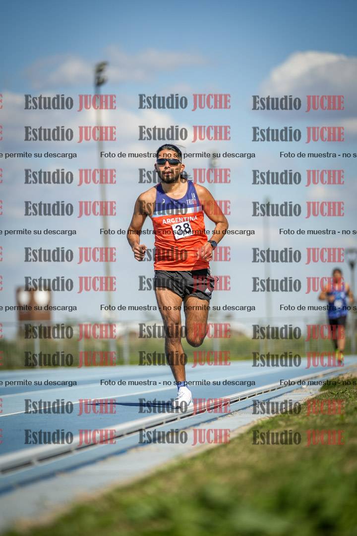 Fotos de los 5000 m llanos de mujeres y varones