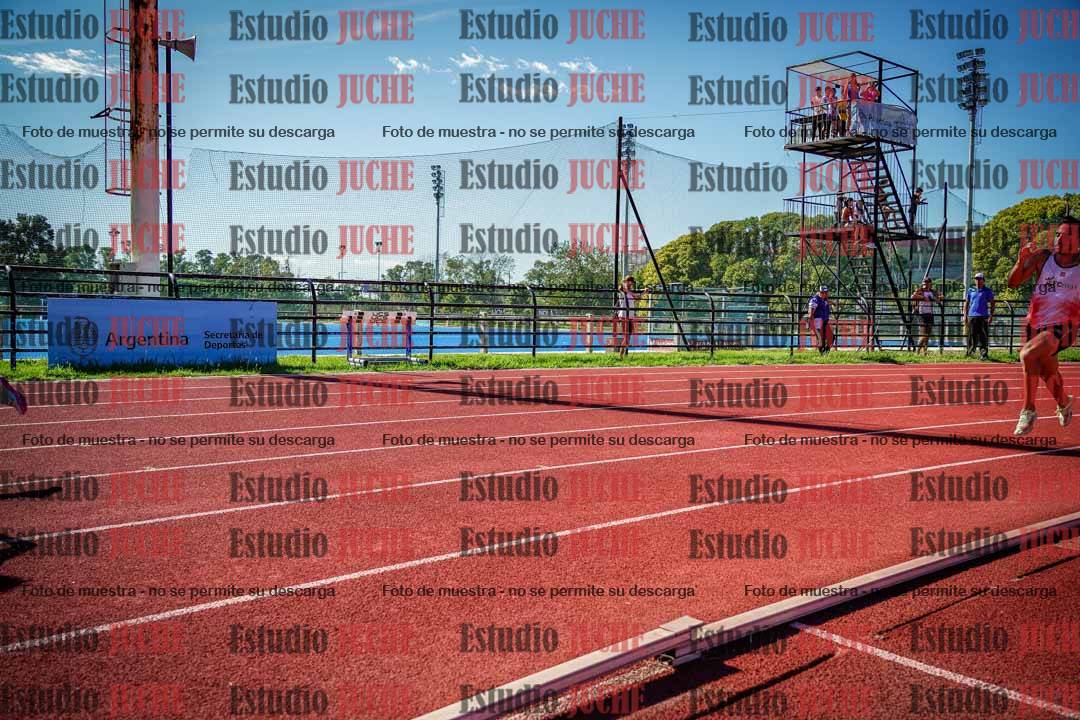 Fotos de los 200 m llanos de varones