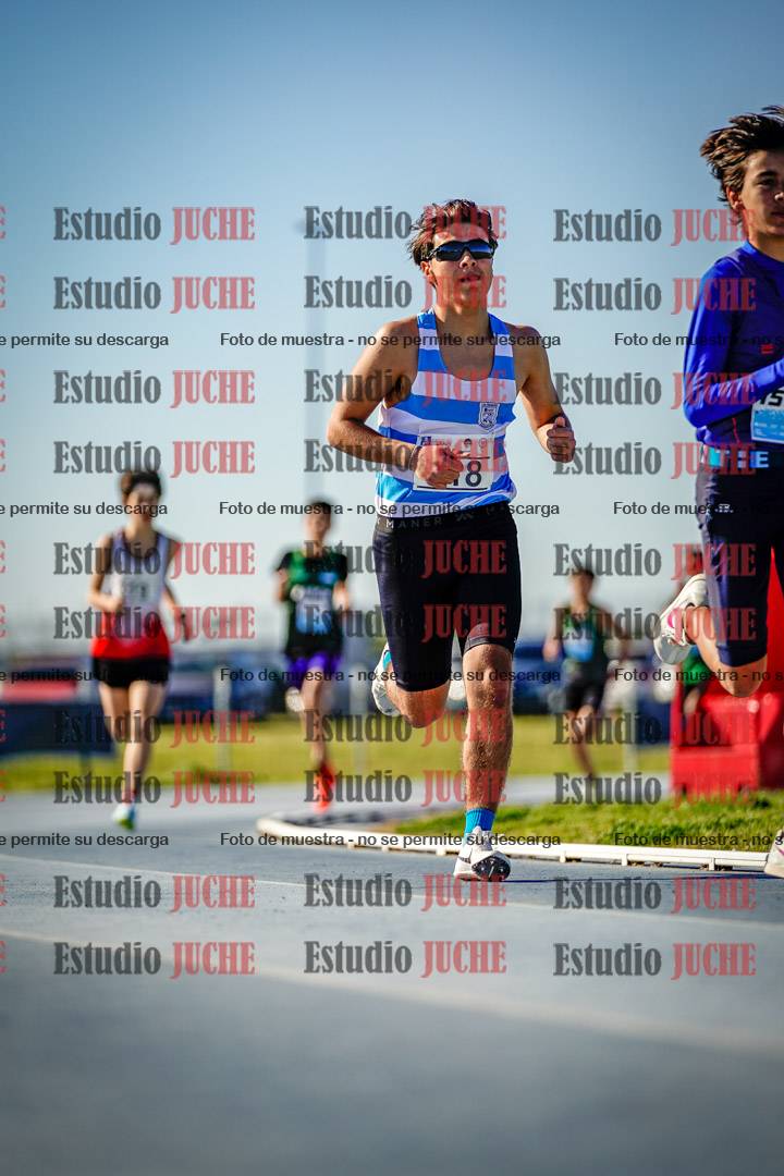 Fotos de los 2000 m llanos de varones