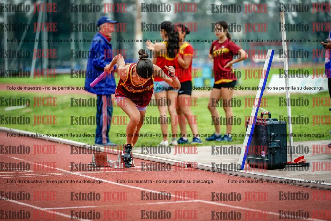 Fotos de las postas 8x200 m mixtas