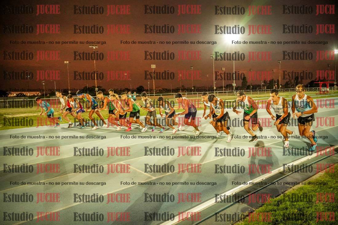 Fotos de los 3000 m llanos de varones