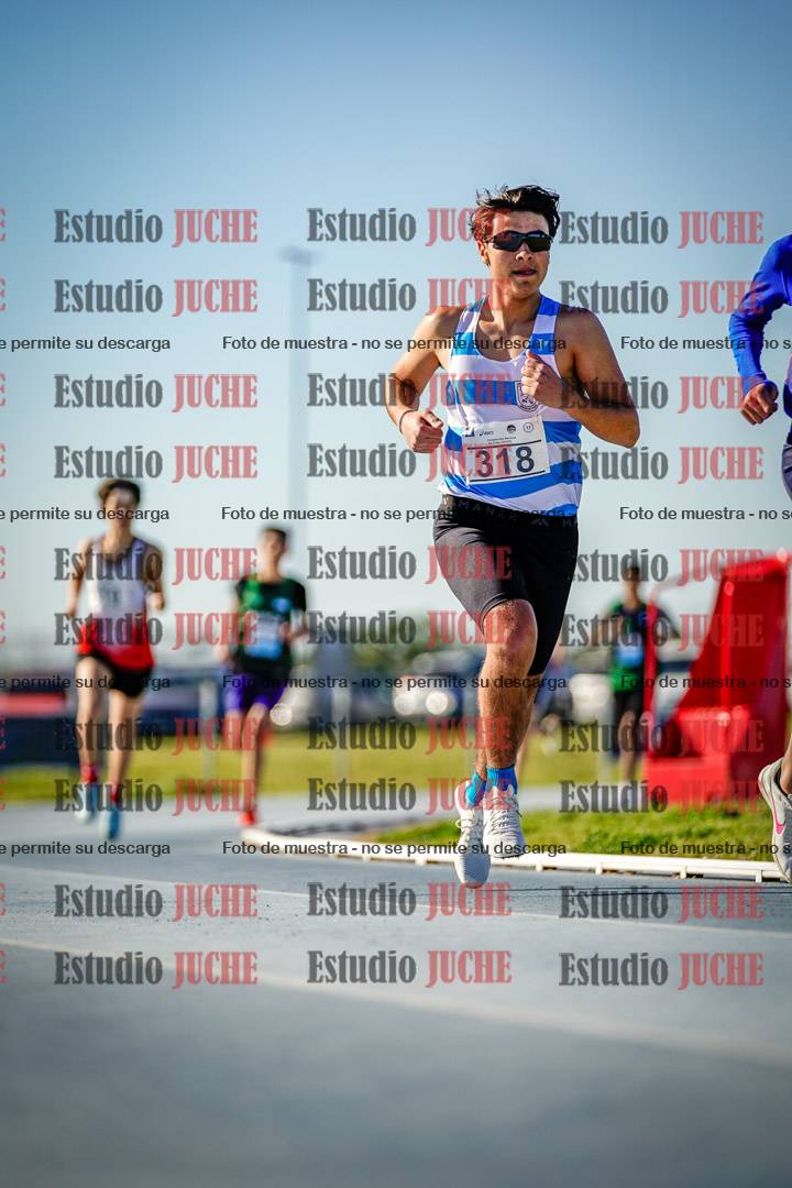 Fotos de los 2000 m llanos de varones
