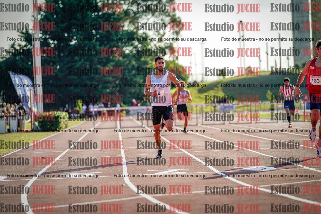 Fotos de los 400 m con vallas de varones