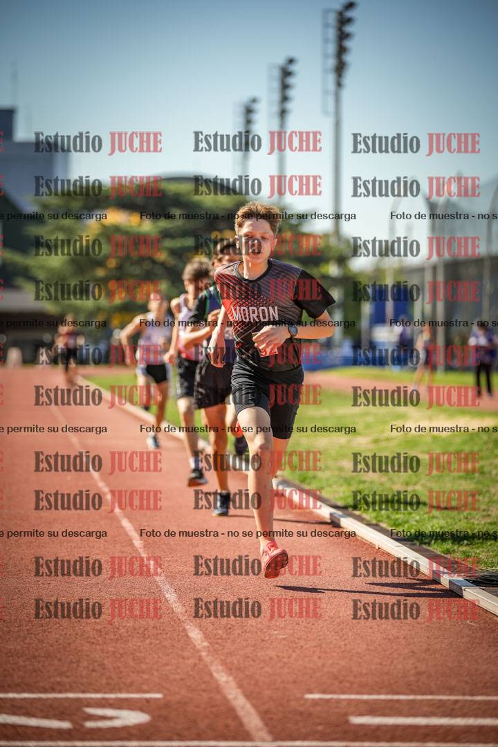 Fotos de los 600 m llanos de varones