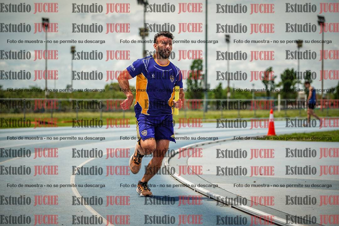 Fotos durante el transcurso de los relevos 20' para running teams - serie 2