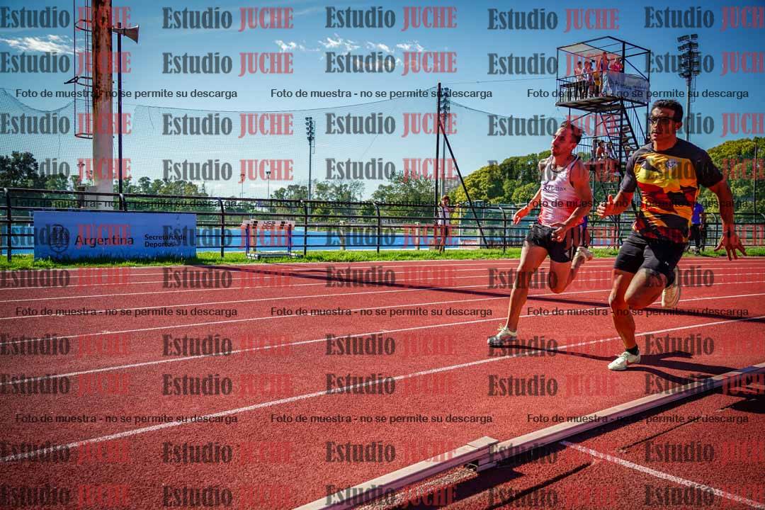Fotos de los 200 m llanos de varones