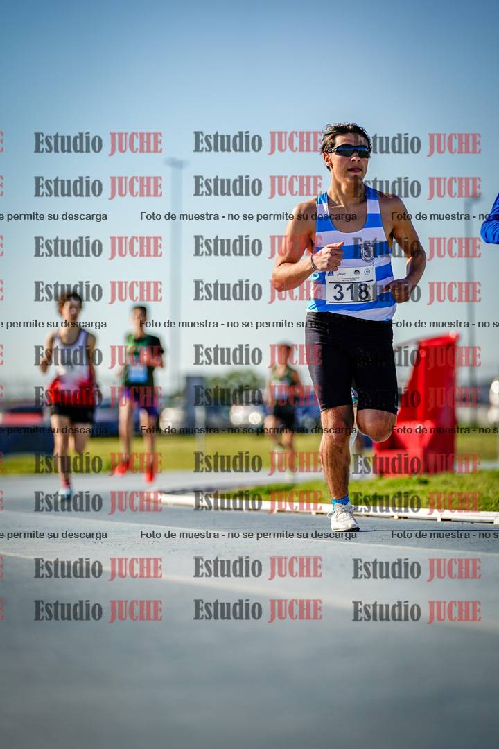 Fotos de los 2000 m llanos de varones