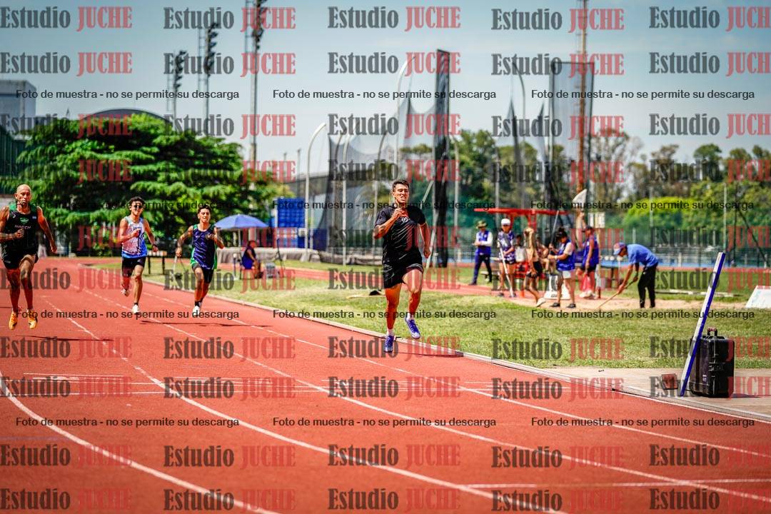 Fotos de los 400 m llanos de varones