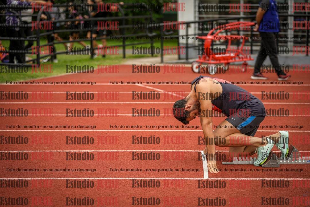 Fotos de los 400 m llanos de varones