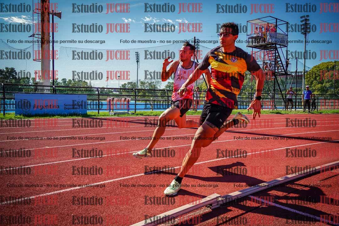 Fotos de los 200 m llanos de varones