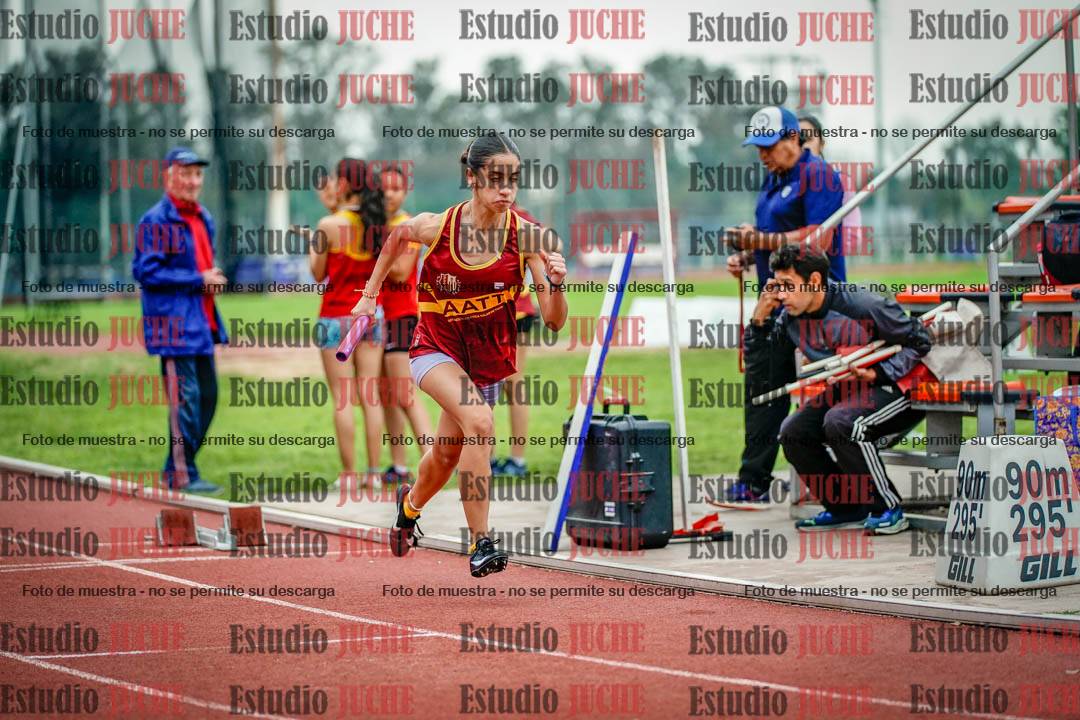 Fotos de las postas 8x200 m mixtas