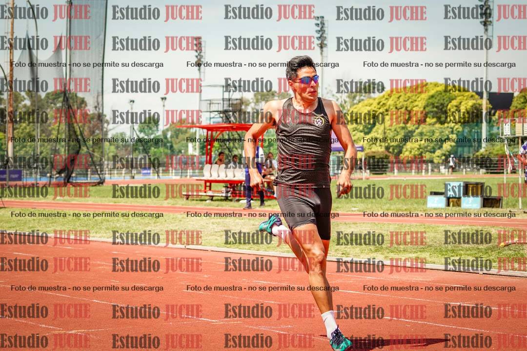Fotos de los 400 m llanos de varones
