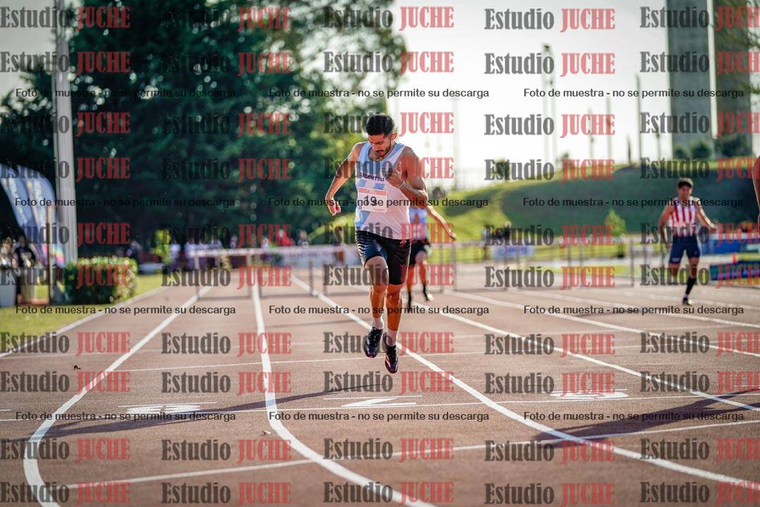 Fotos de los 400 m con vallas de varones