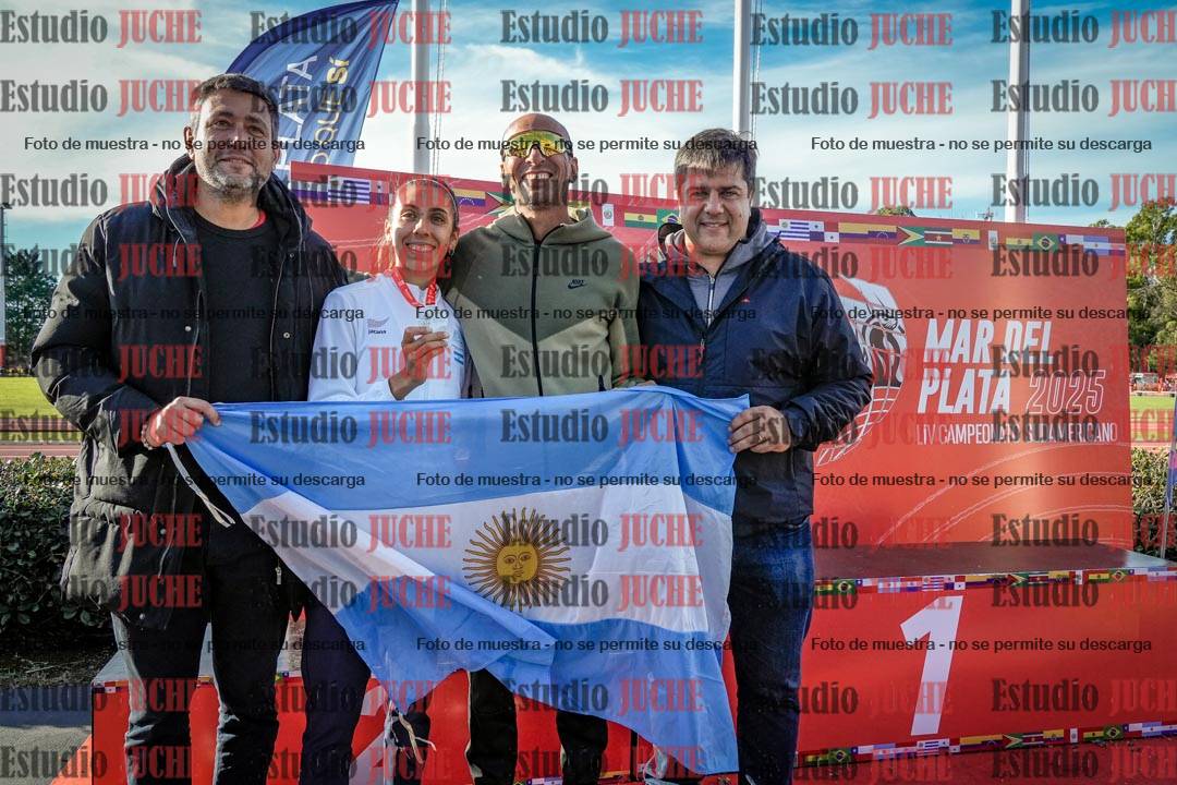 Fotos de algunos extras y podios del día 2