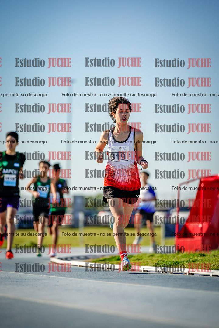 Fotos de los 2000 m llanos de varones