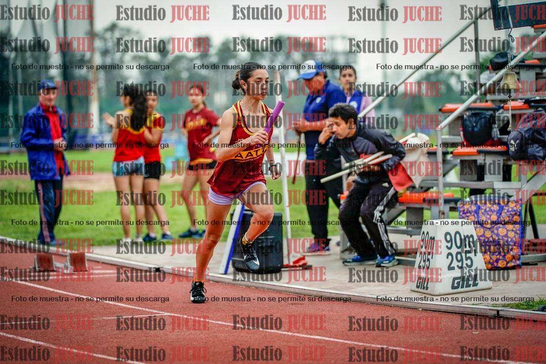 Fotos de las postas 8x200 m mixtas