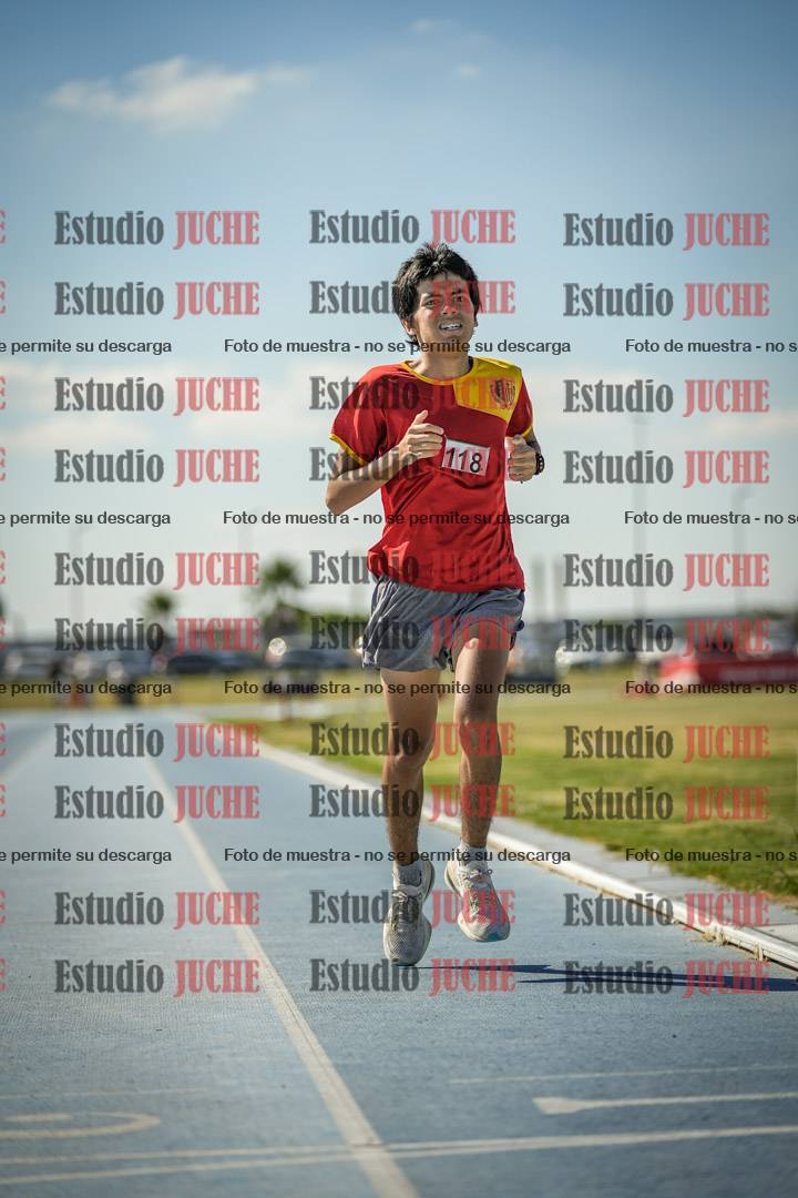 Fotos de los 600 m llanos de varones