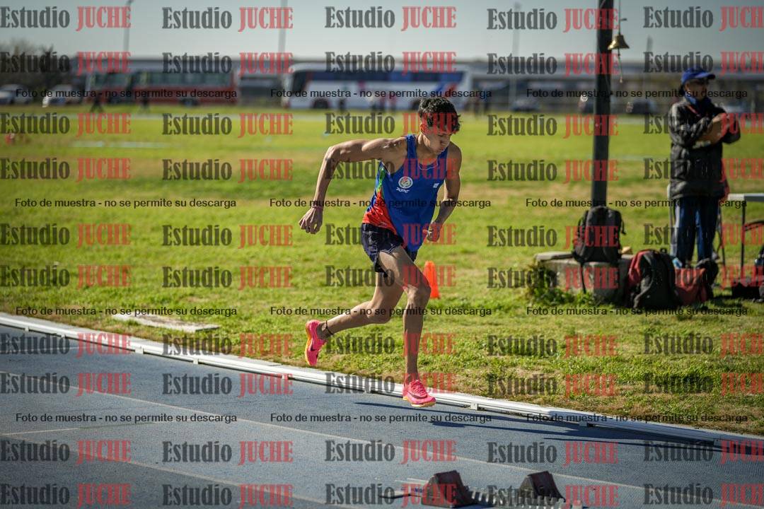 Fotos de los 400 m llanos de varones