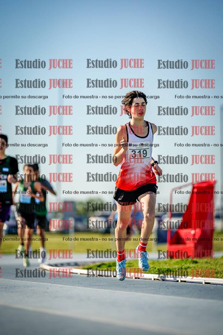 Fotos de los 2000 m llanos de varones