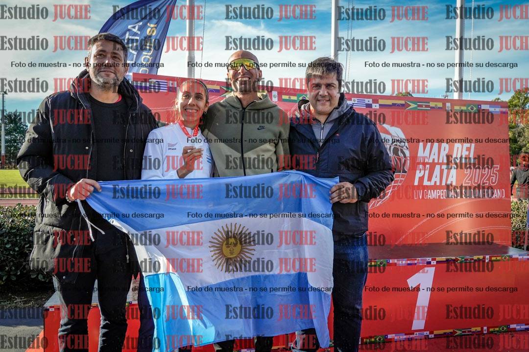 Fotos de algunos extras y podios del día 2