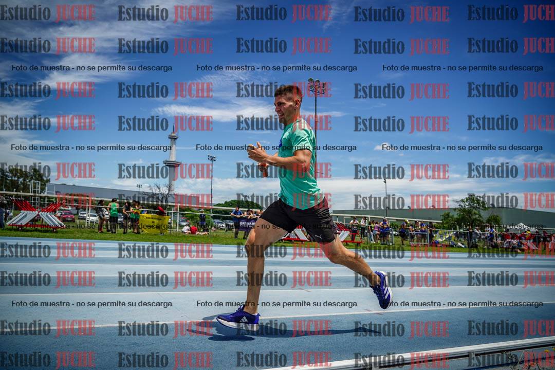 Fotos durante el transcurso de los relevos 20' para running teams - serie 2