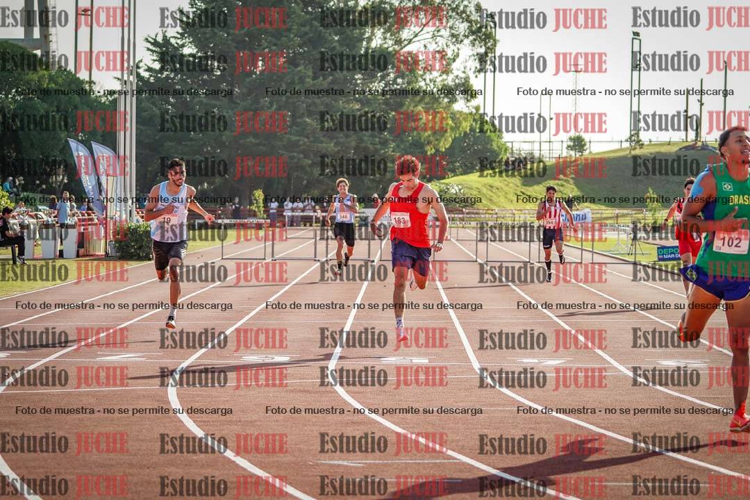 Fotos de los 400 m con vallas de varones