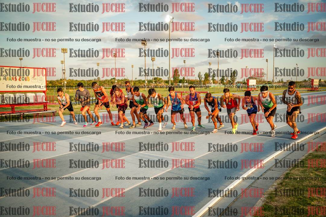Fotos de los 3000 m llanos de varones