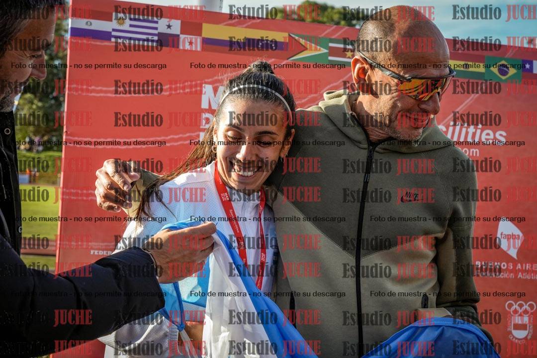 Fotos de algunos extras y podios del día 2