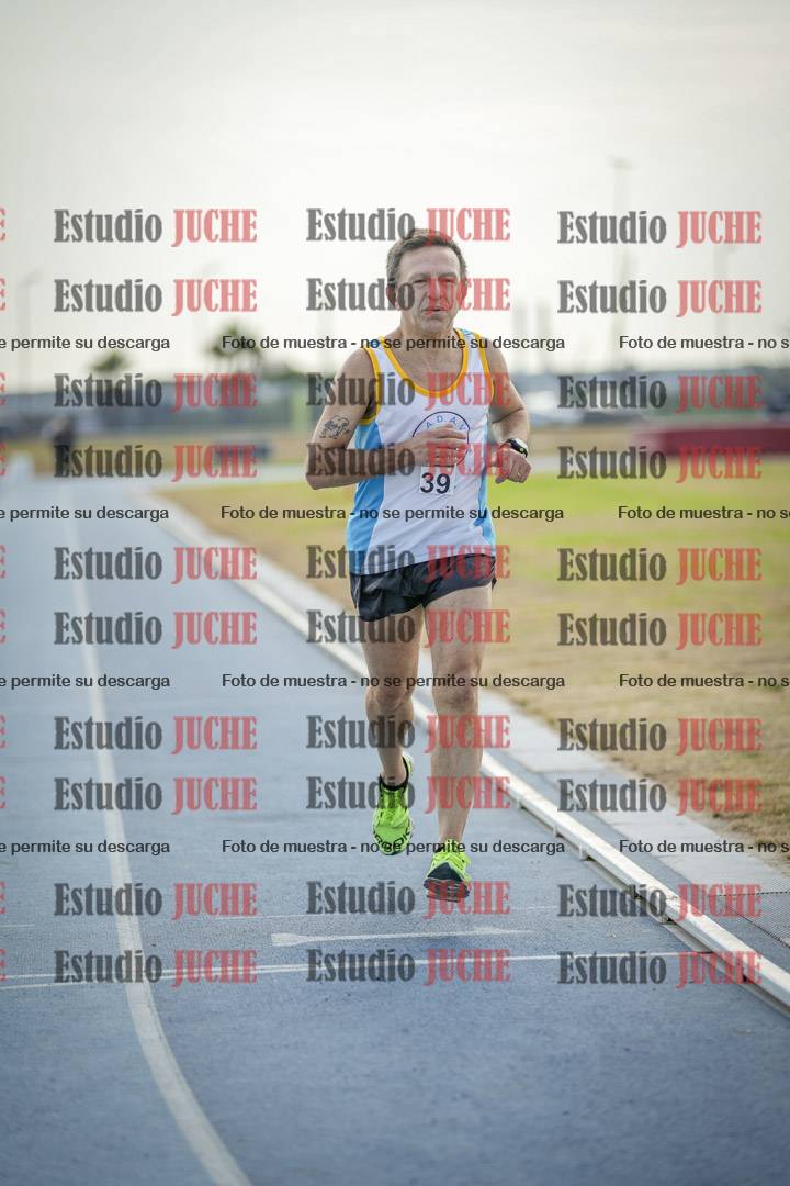 Fotos de los 800 m llanos de varones