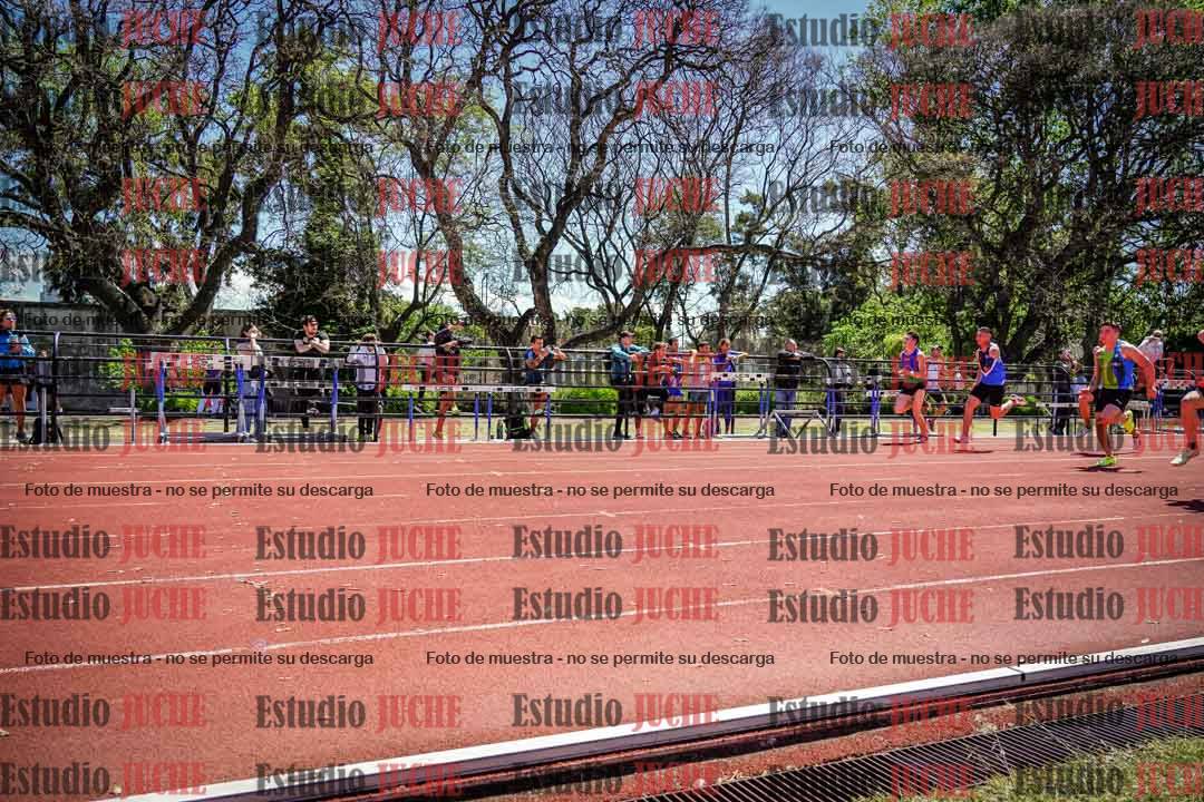 Fotos de los 100 m llanos de varones