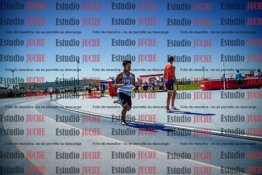 Fotos de los 800 m llanos de varones