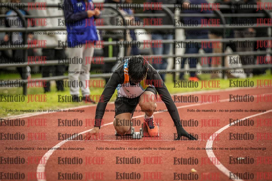 Fotos de los 400 m llanos de varones