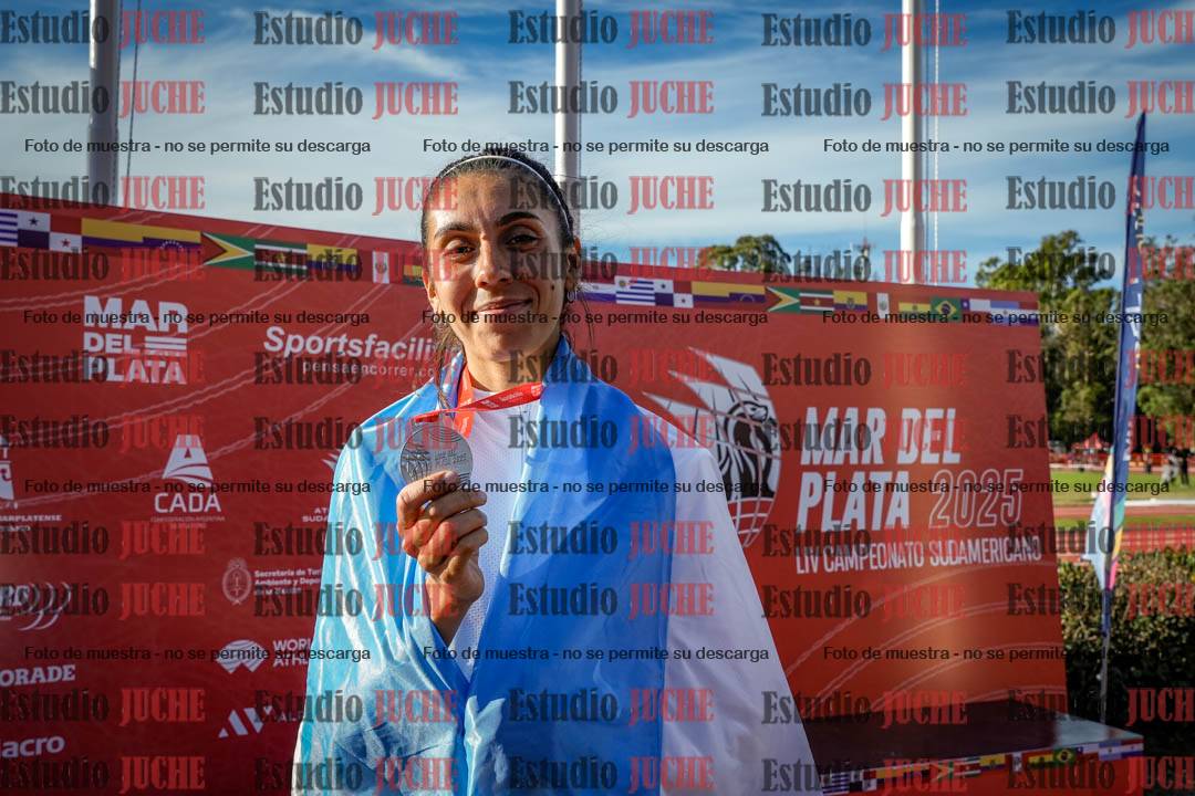 Fotos de algunos extras y podios del día 2