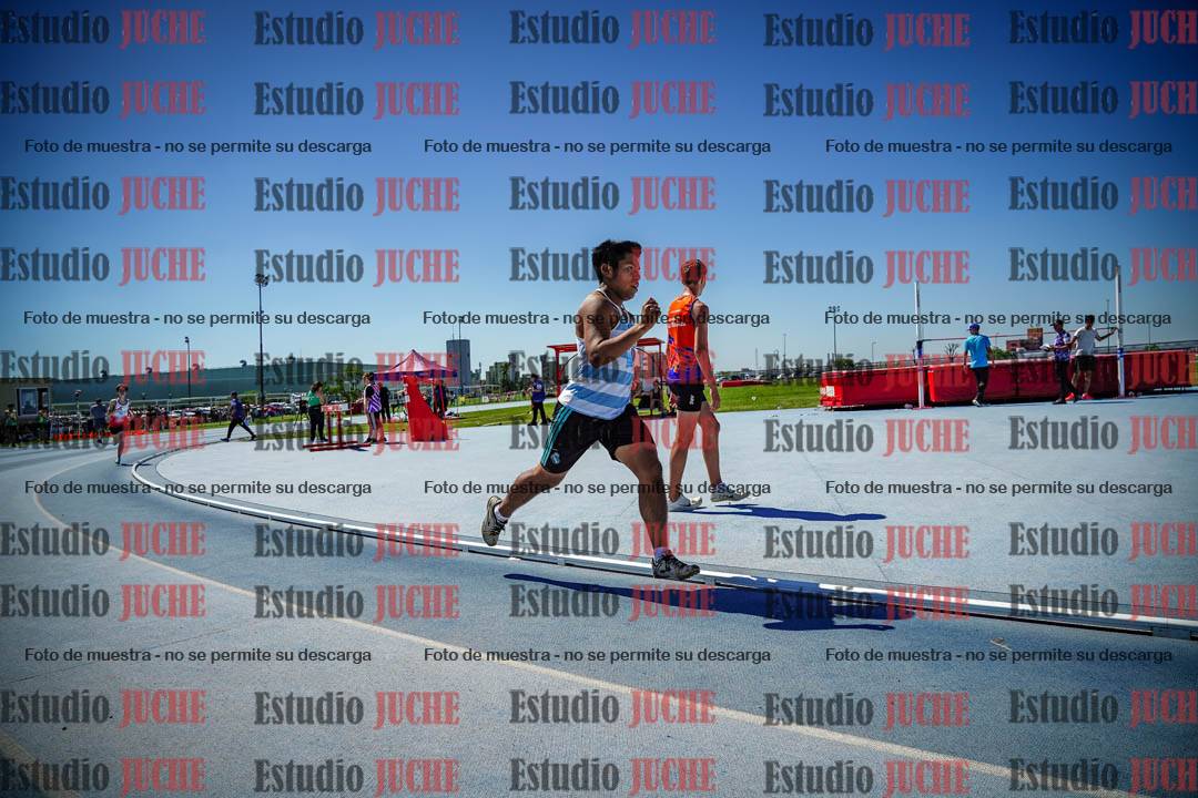 Fotos de los 800 m llanos de varones