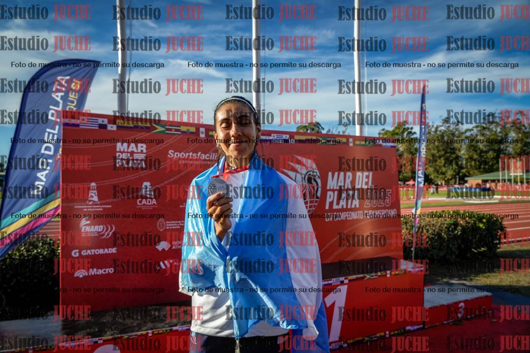 Fotos de algunos extras y podios del día 2