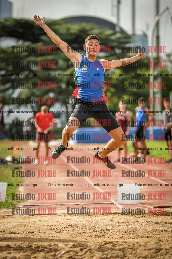 Fotos del salto en largo de varones - incluye U16