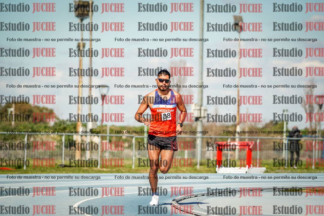 Fotos de los 5000 m llanos de mujeres y varones