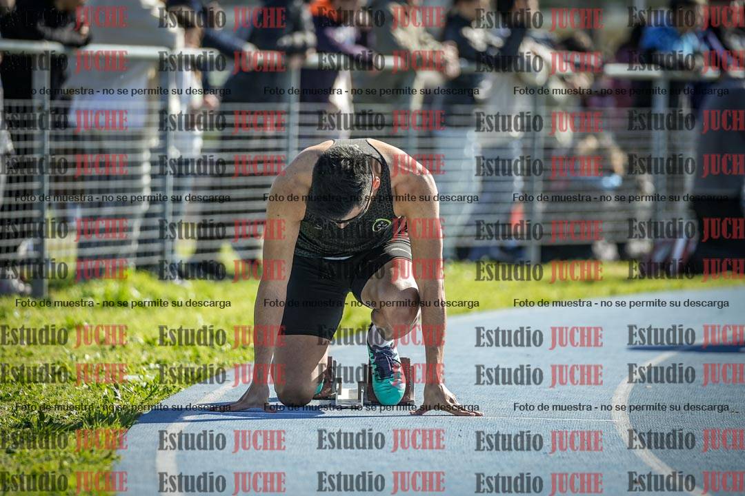 Fotos de los 400 m llanos de varones