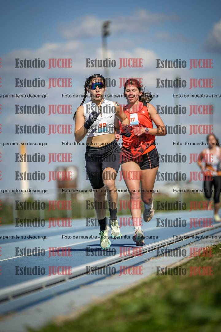 Fotos de los 5000 m llanos de mujeres y varones
