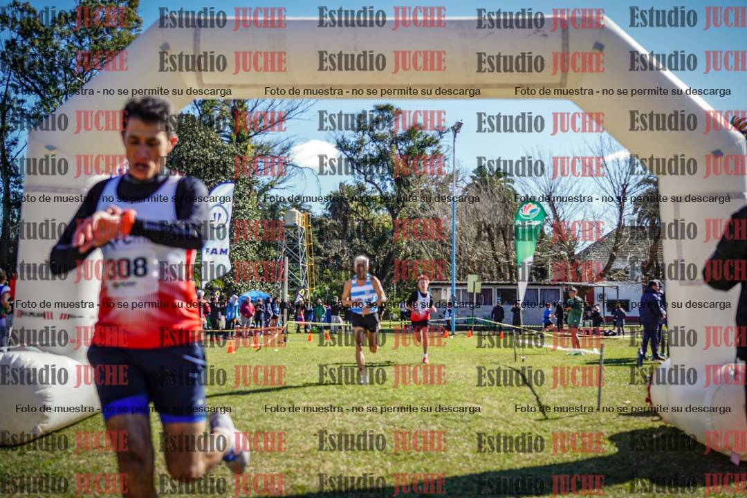 Fotos de la llegada del cross de 1500 m
