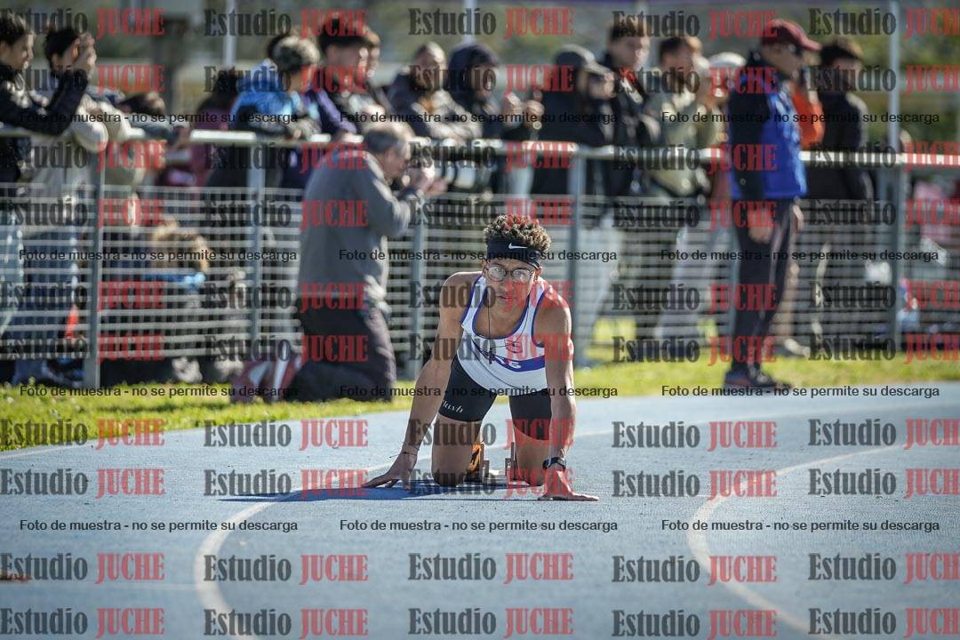 Fotos de los 400 m llanos de varones
